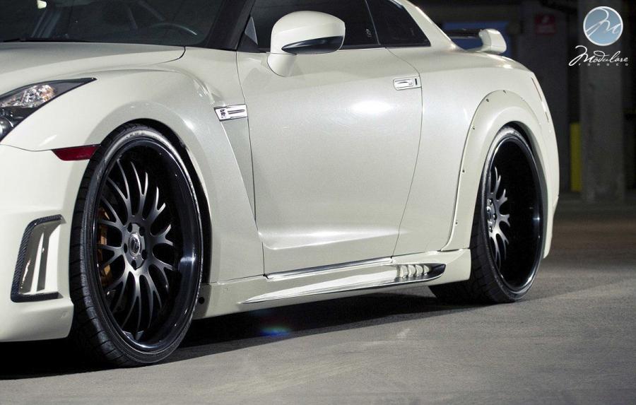  Nissan GT-R by Wald and Modulare Wheels 2014 года  (фото 17 из 17)